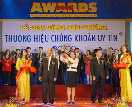 KBC nhận giải thưởng Top 20 Chứng khoán uy tín 2009